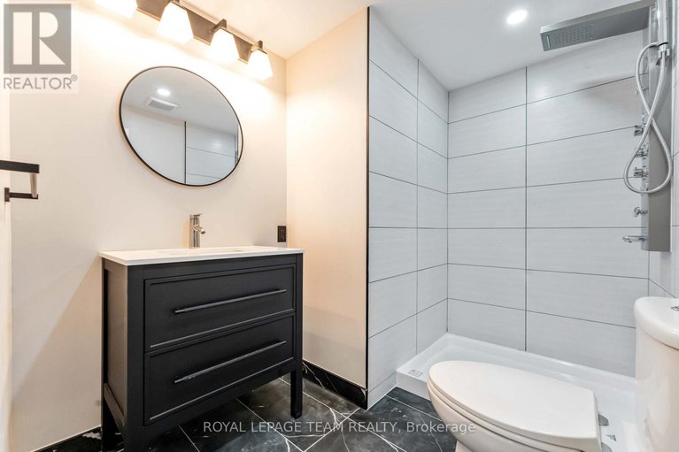 29148358/15-leacock-drive/beaverbrook/ottawa/ontario/K2K1R6_37