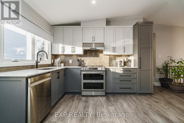 28347663/1885-arizona-avenue/urbandale-acres/ottawa/ontario/K1H6Z5_5