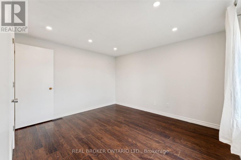 28275807/125-priam-way/westcliffe-estates/ottawa/ontario/K2H8S7_24
