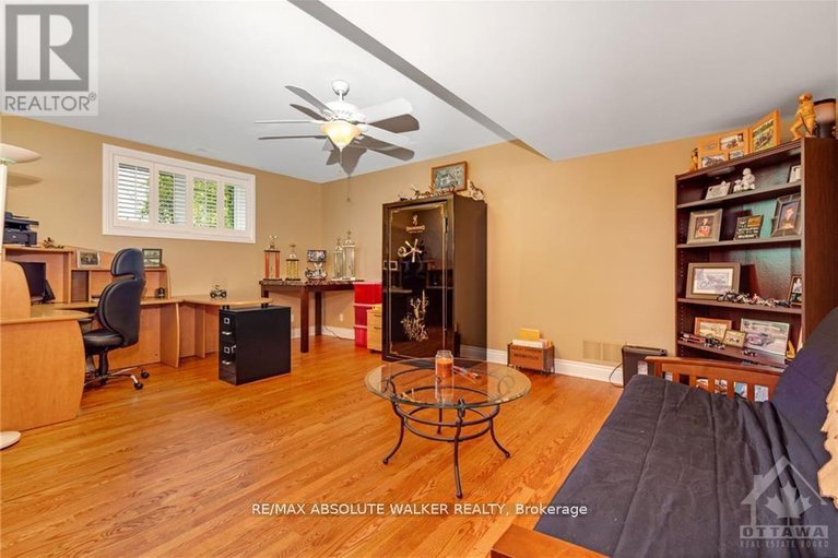 28148161/2501-kearns-way/osgoode-twp-north-of-reg-rd-6/ottawa/ontario/K4P1R9_22