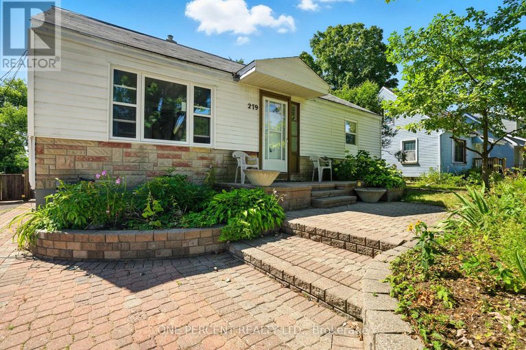 28852356/279-anna-avenue-w/carlington/ottawa/ontario/K1Z7V5_31