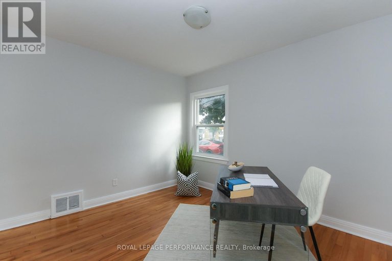 29565528/274-queen-mary-street/overbrookcastle-heights/ottawa/ontario/K1K1X2_19