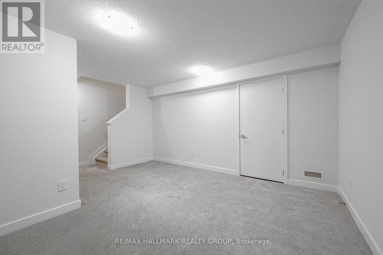 28470384/6357-perth-street/btwn-franktown-rd-fallowfield-rd/ottawa/ontario/K0A2Z0_35