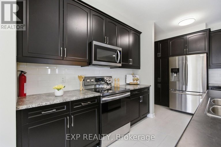 29644619/652-continental-avenue/emerald-meadowstrailwest/ottawa/ontario/K2V0R1_10