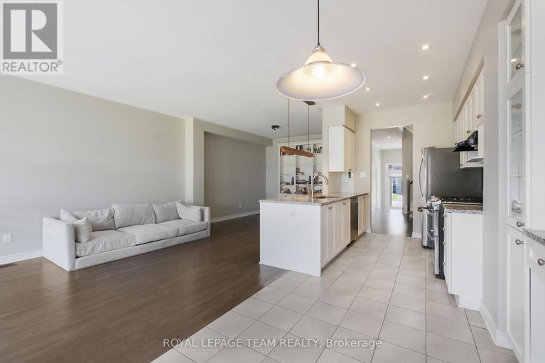 28884791/273-shinleaf-crescent/mer-bleuebradley-estatesanderson-park/ottawa/ontario/K1W0J2_15
