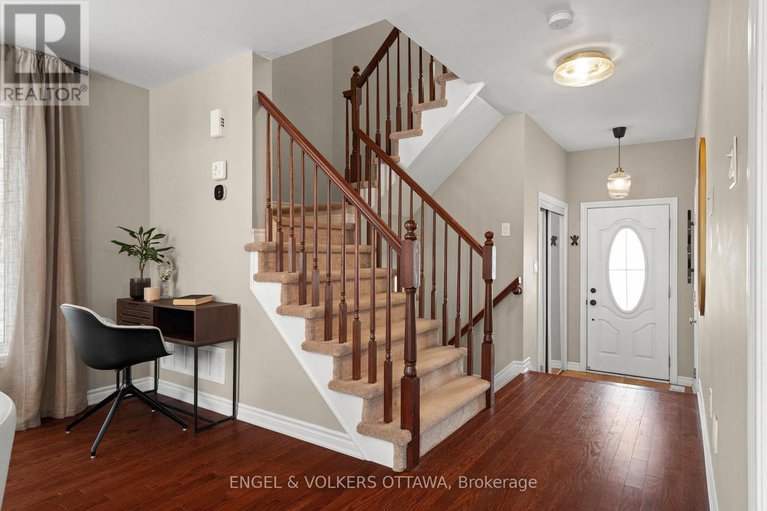 29413886/166-lily-pond-street/emerald-meadowstrailwest/ottawa/ontario/K2M0J5_15