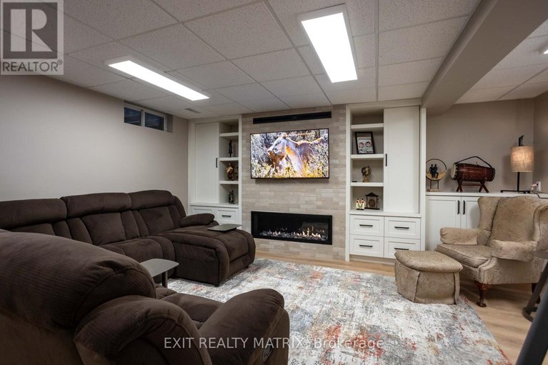 28341963/2418-rideau-road/riverside-south/ottawa/ontario/K1X1B2_34