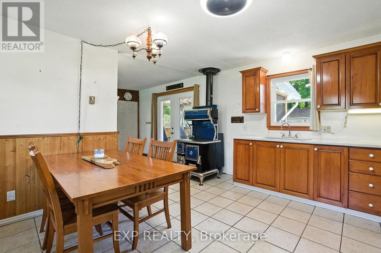 28525895/7800-34-highway/vankleek-hill/champlain/ontario/K0B1R0_7