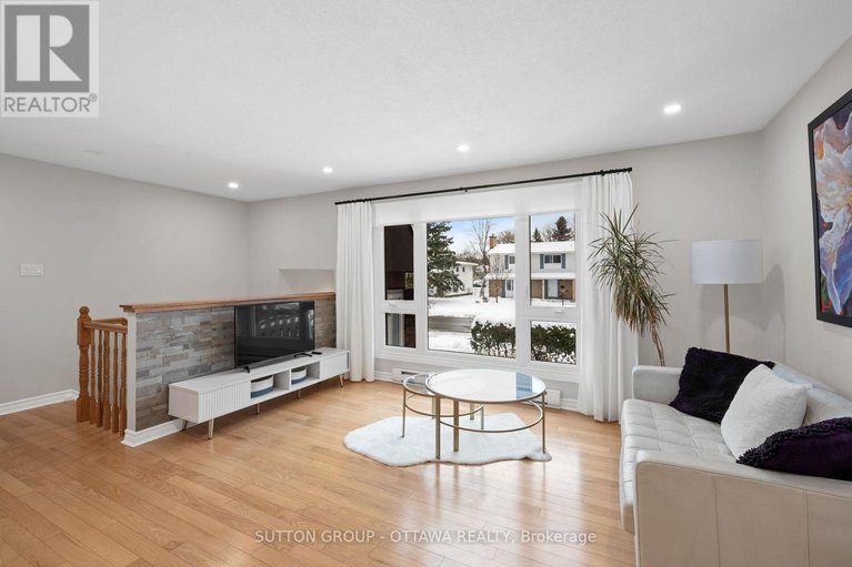 29110852/b-3-banner-road/sheahan-estatestrend-village/ottawa/ontario/K2H8T3_21