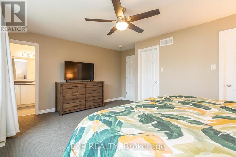 28799331/3545-woodroffe-avenue/strandherd/ottawa/ontario/K2G7A8_29