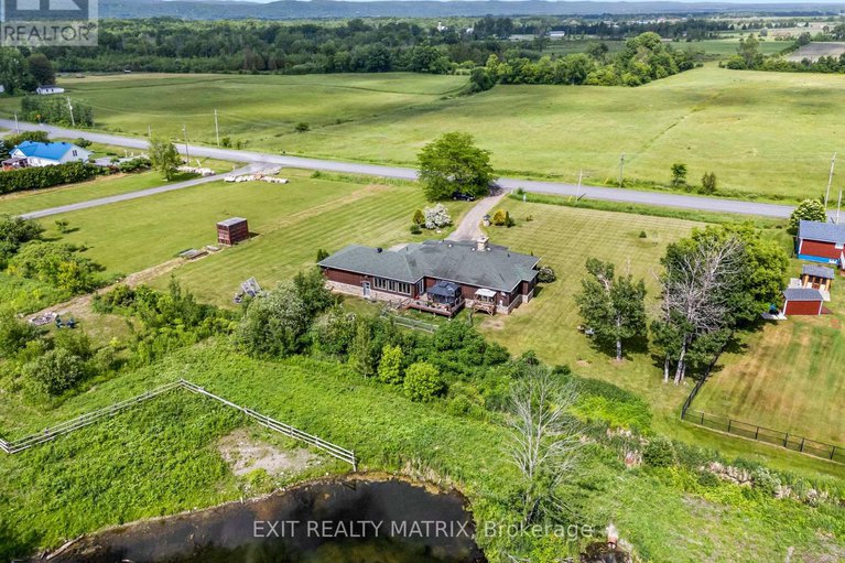 28250158/2228-ste-anne-road/lorignal/champlain/ontario/K0B1K0_42