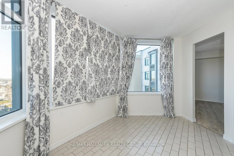 29437615/1009-1025-grenon-avenue/fairfield-heights/ottawa/ontario/K2B8S5_15