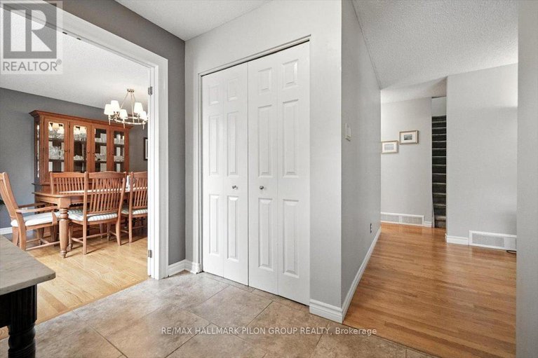 28648912/3351-chilliwack-way/sawmill-creektimbermill/ottawa/ontario/K1T1P4_14