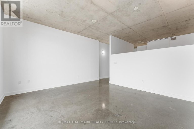 29240136/903-180-york-street/lower-townbyward-market/ottawa/ontario/K1N1J6_12