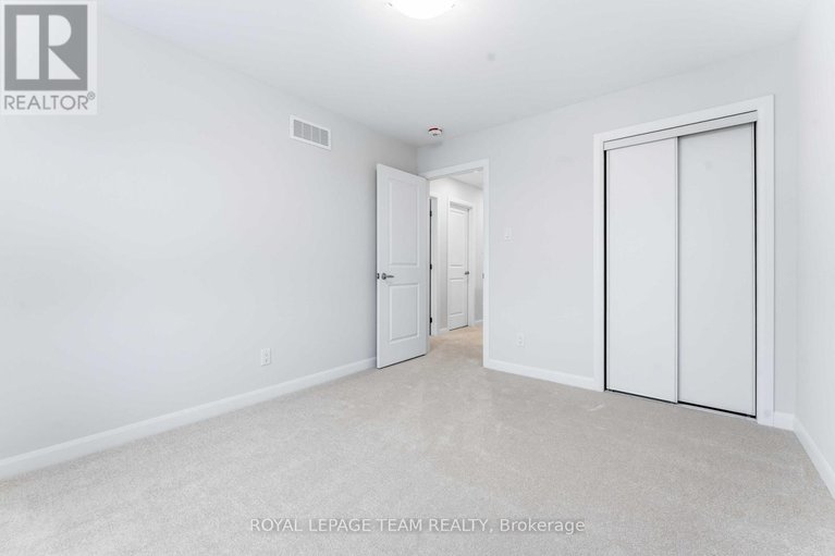 28486435/742-fairline-row/emerald-meadowstrailwest/ottawa/ontario/K2V0V7_27