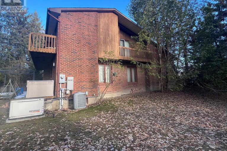 29262482/5361-hilltop-drive/manotick-long-island-nicholls-island/ottawa/ontario/K4M1G4_42