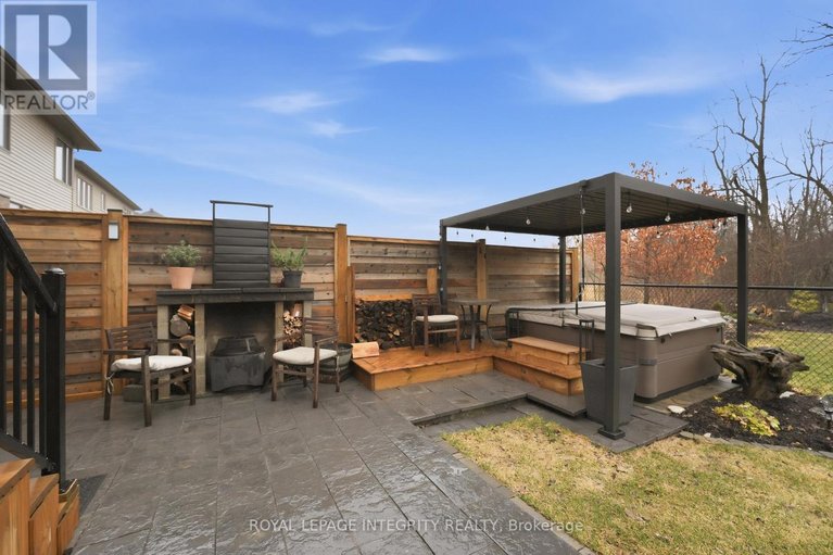 29623977/211-cooks-mill-crescent/riverside-south/ottawa/ontario/K1V2N1_46