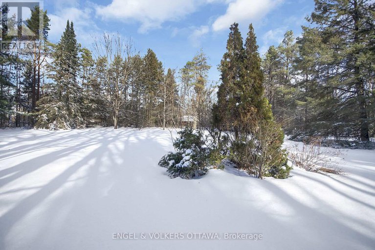 29262482/5361-hilltop-drive/manotick-long-island-nicholls-island/ottawa/ontario/K4M1G4_35