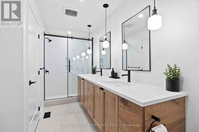 28543963/80-dagmar-avenue/vanier/ottawa/ontario/K1L5T4_26