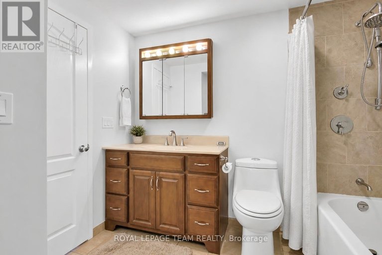 29645242/d-30-black-forest-lane/arbeatha-park/ottawa/ontario/K2H5C8_32