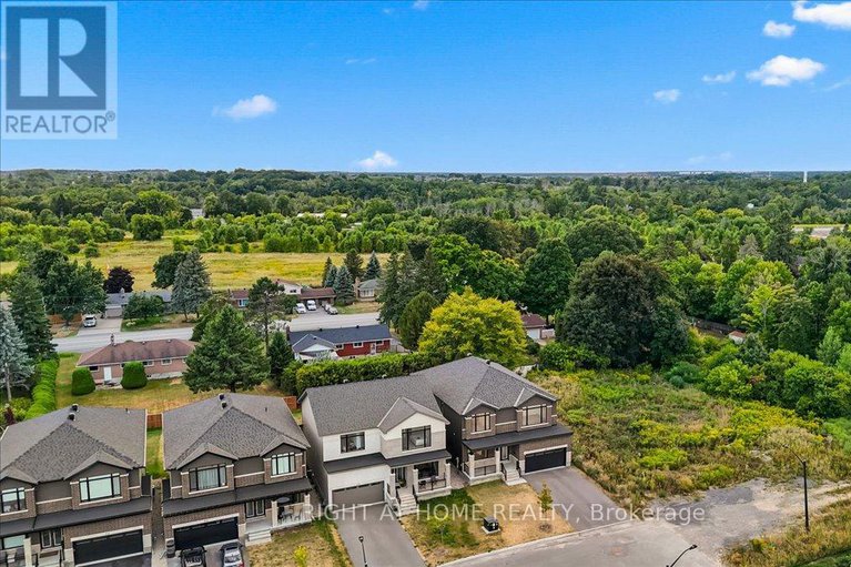 28770534/610-kenabeek-terrace/riverside-southgloucester-glen/ottawa/ontario/K4M0M3_3