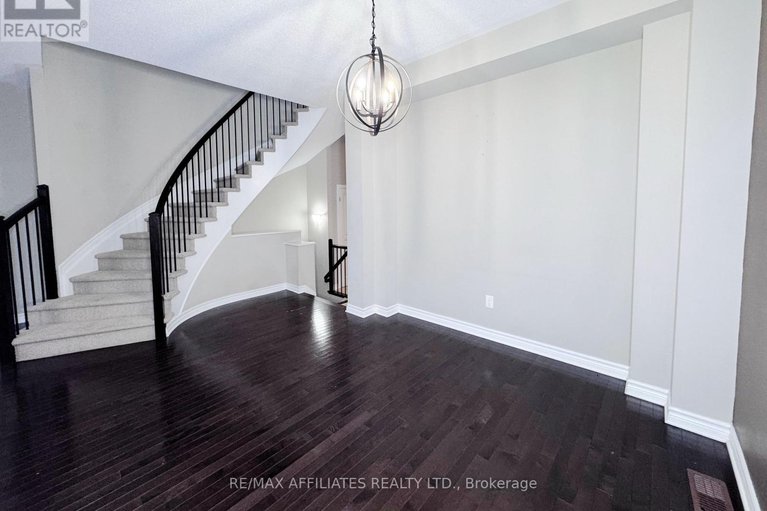 29142673/232-cooks-mill-crescent/riverside-south/ottawa/ontario/K1V2N1_7