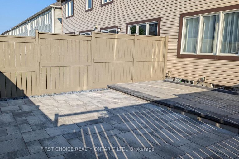 29367169/622-bluegill-avenue/half-moon-bay/ottawa/ontario/K2J5Y8_24