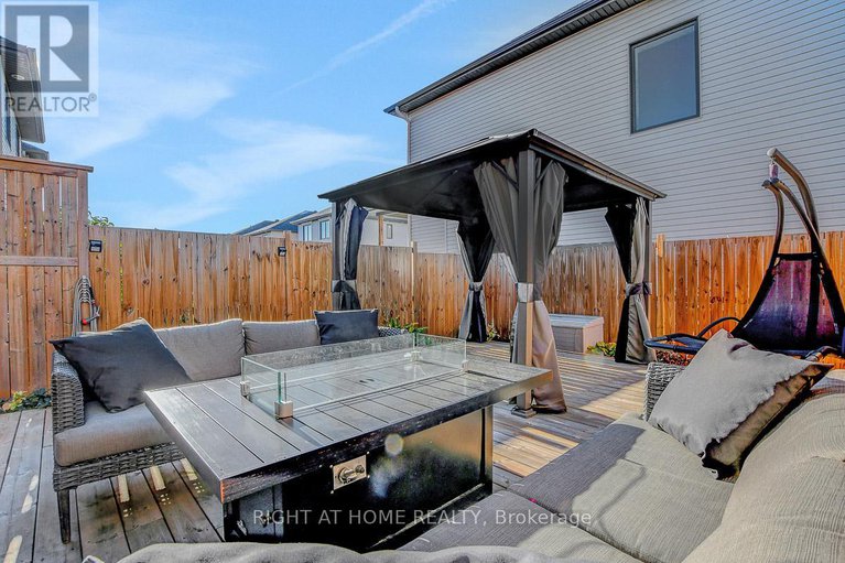 28990497/229-purchase-crescent/stittsville-south/ottawa/ontario/K2S2L7_26