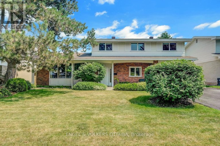 28812016/15-dickson-street/bruce-farmgraham-parkqualicumbellands/ottawa/ontario/K2H7H6_1