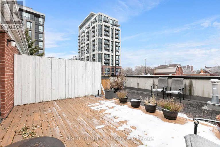 29127565/4-thorburn-private/lower-town/ottawa/ontario/K1N1G4_32