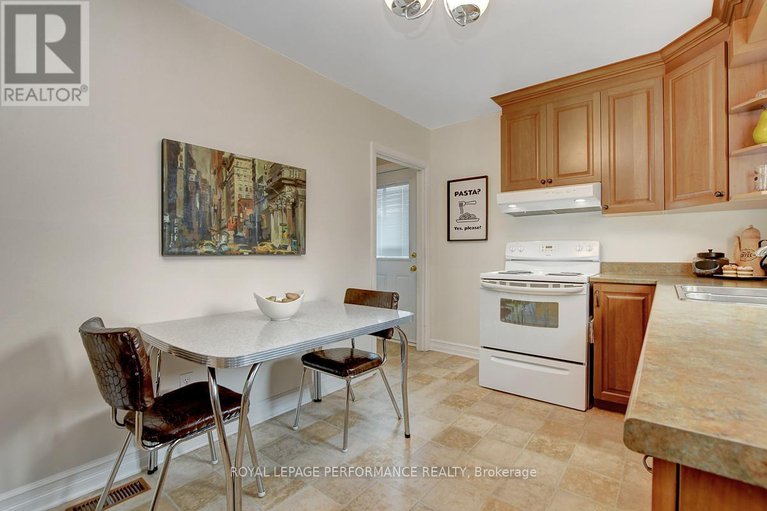 28697255/617-gardenvale-road/castle-heightsrideau-high/ottawa/ontario/K1K1E5_9