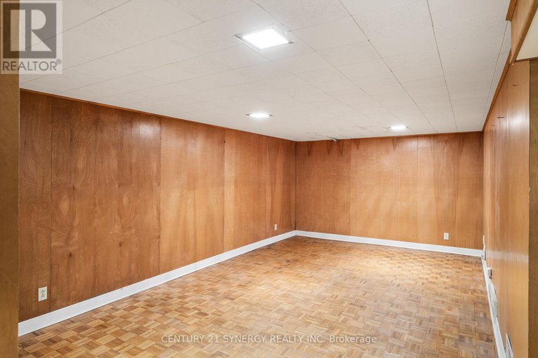 29356167/2414-joliffe-street/hawthorne-meadows/ottawa/ontario/K1G1G9_33