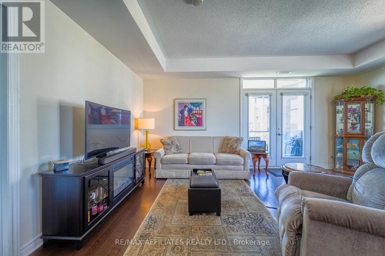 28229405/201-220-janka-private/emerald-meadowstrailwest/ottawa/ontario/K2V0E6_15