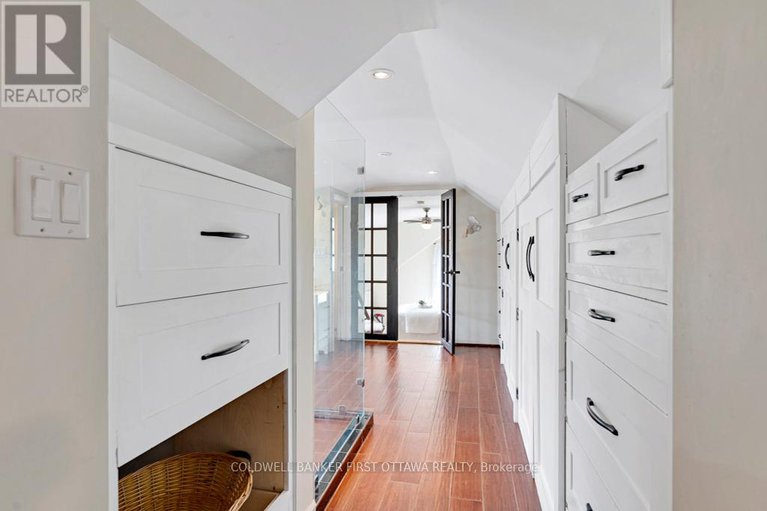 29212098/28-south-street/drummondnorth-elmsley-north-elmsley-twp/drummondnorth-elmsley/ontario/K7H2G1_28