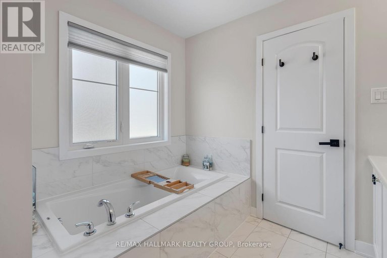 28337281/1015-keeper-heights/goulbourn-twp-from-franktown-rdsouth-to-rideau/ottawa/ontario/K0A2Z0_29