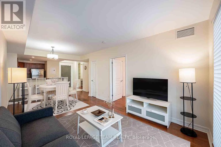 28774329/909-200-besserer-street/sandy-hill/ottawa/ontario/K1N0A7_14