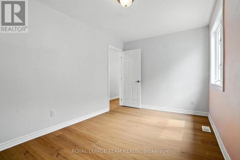 28607795/495-coldwater-crescent/emerald-meadowstrailwest/ottawa/ontario/K2M0J4_32