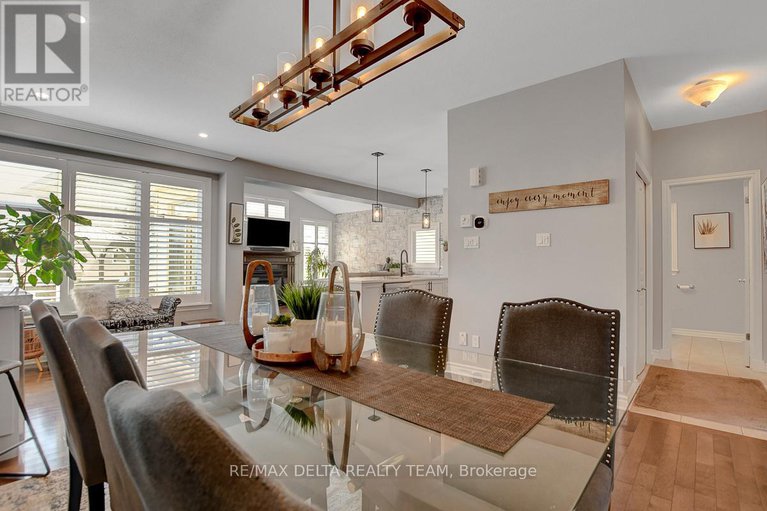 29035713/1916-montmere-avenue/notting-hillsummerside/ottawa/ontario/K4A0E7_6