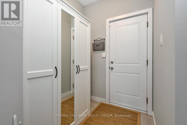 28760671/716-kirkham-crescent/btwn-franktown-rd-fallowfield-rd/ottawa/ontario/K0A2Z0_17