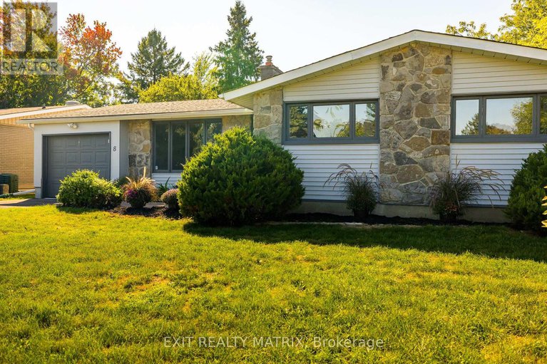 28932484/8-brian-crescent/bruce-farmgraham-parkqualicumbellands/ottawa/ontario/K2H6X3_4