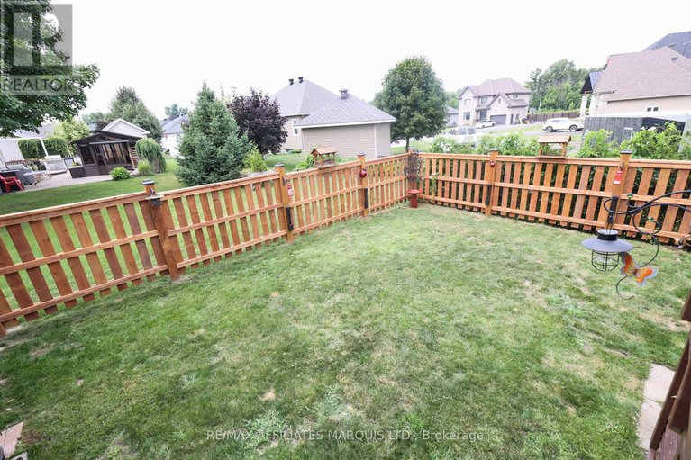 28809789/133-st-george-street-e/alexandria/north-glengarry/ontario/K0C1A0_27