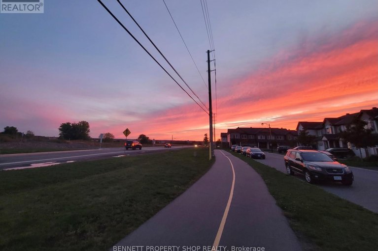 29403613/159-conifer-creek-circle/emerald-meadowstrailwest/ottawa/ontario/K2M0M2_23