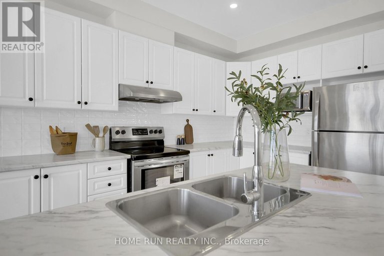 29532775/157-bending-way/hearts-desire/ottawa/ontario/K2J6N9_7