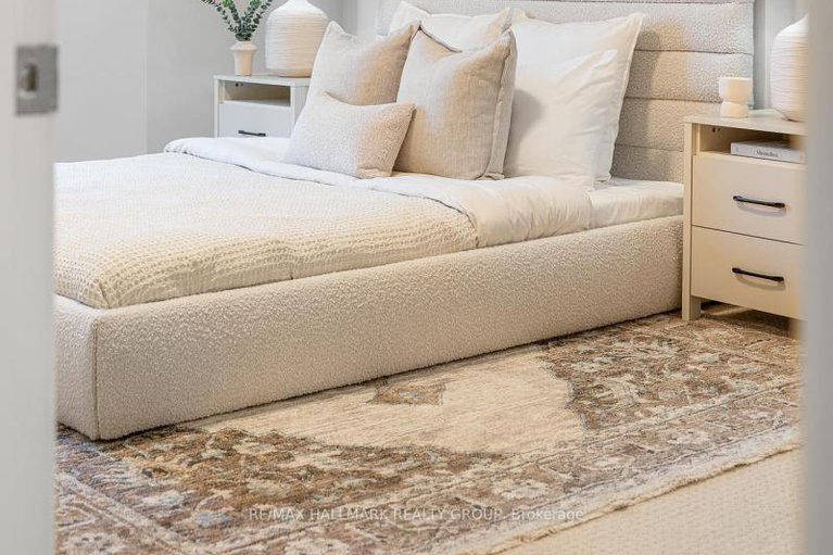 29075001/129-205-bolton-street/lower-townbyward-market/ottawa/ontario/K1N1K7_29