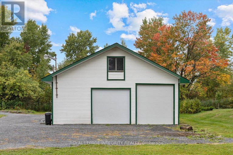 29219772/565-vinette-road/clarencerockland-twp/clarence-rockland/ontario/K0A2A0_30