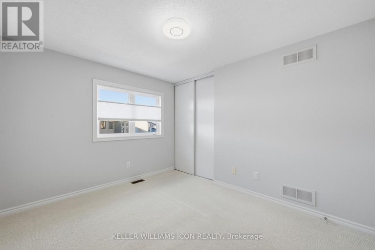 29642733/636-tennant-way/riverside-southgloucester-glen/ottawa/ontario/K4M0C7_28