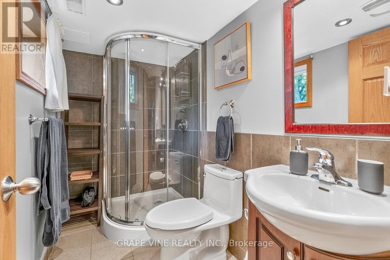28768922/65-bristol-avenue/old-ottawa-southrideau-gardens/ottawa/ontario/K1S1P8_20