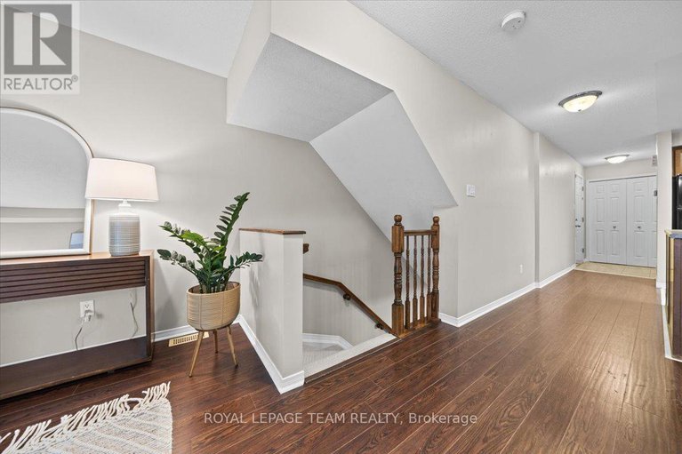 28577530/512-reardon-private/heron-gateindustrial-park/ottawa/ontario/K1V2L1_5