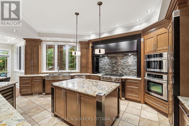 28466123/5800-queenscourt-crescent/manotick-east-to-manotick-station/ottawa/ontario/K4M1K3_15