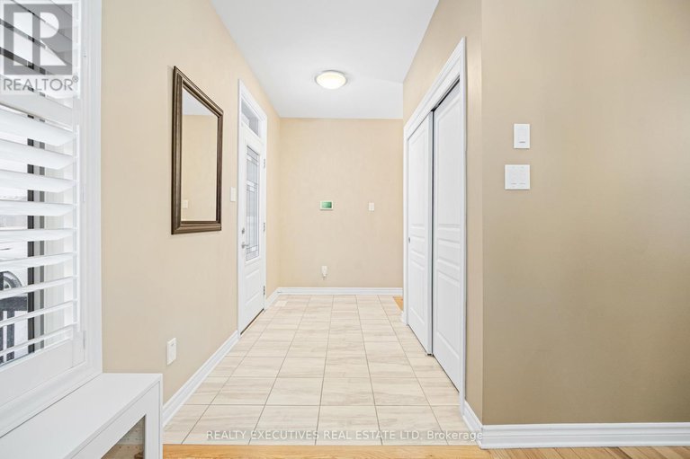 29266311/90-magnolia-way/north-grenville-twp-kemptville-south/north-grenville/ontario/K0G1J0_3